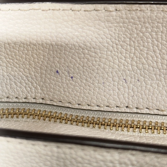 Coach Turnlock Chain Leather Tote 27 in Chalk & Light Gold! In Great Condition! - Picture 9 of 12